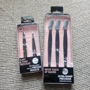 Brow razors and tweezers
